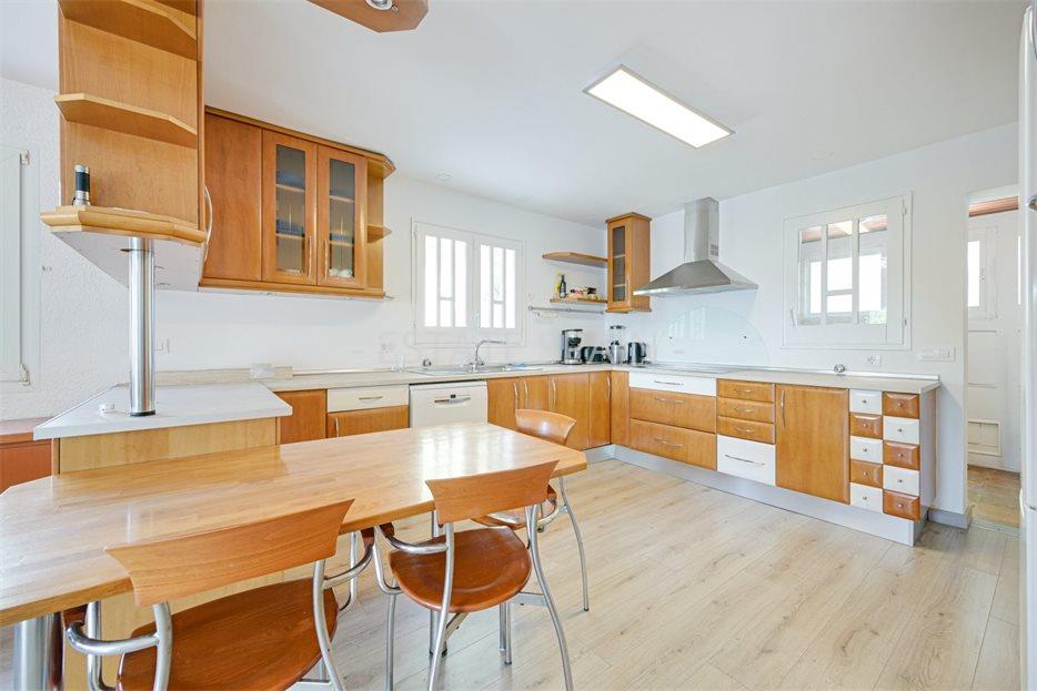 Вилла в Ллорет-де-Маре 397 м2 №VL2591209D8F  - Продажа - 34 large