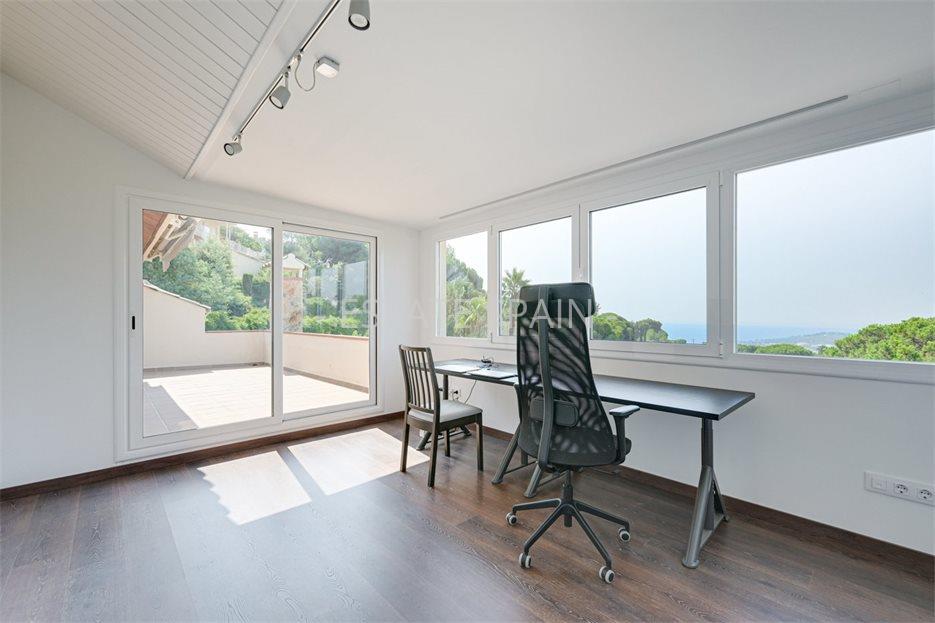 Вилла в Ллорет-де-Маре 397 м2 №VL2591209D8F  - Продажа - 29 large