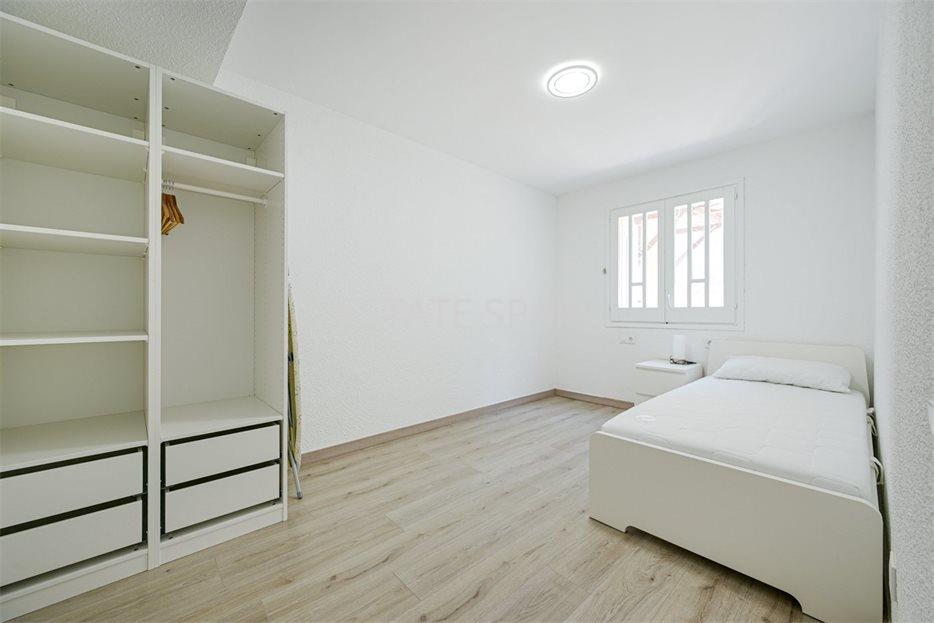 Вилла в Ллорет-де-Маре 397 м2 №VL2591209D8F  - Продажа - 42 large