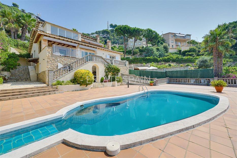 Вилла в Ллорет-де-Маре 397 м2 №VL2591209D8F  - Продажа - 3 large