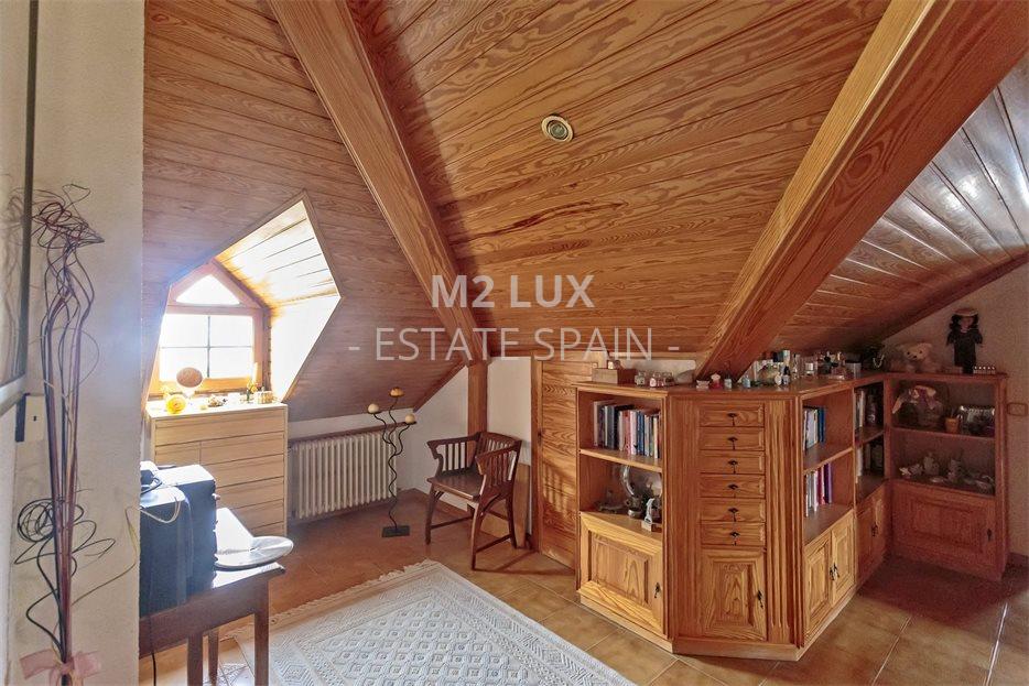 Усадьба в Сан-Фелиу-де-Гишольс 520 м2 №VL194245D65E  - Продажа - 46 large