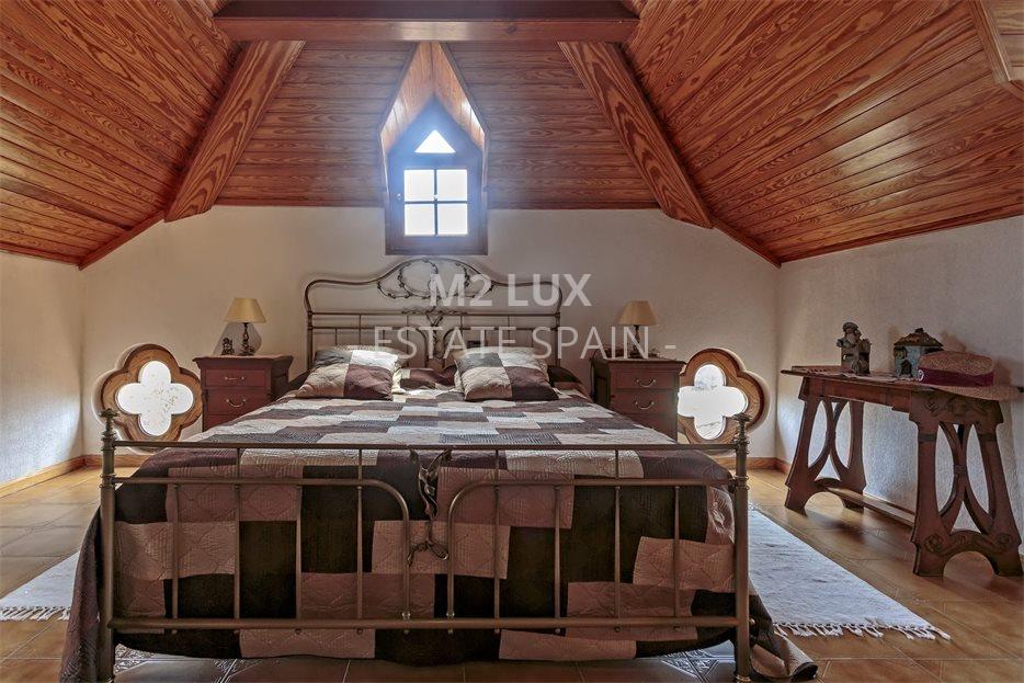 Усадьба в Сан-Фелиу-де-Гишольс 520 м2 №VL194245D65E  - Продажа - 50 large