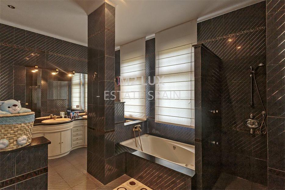 Усадьба в Сан-Фелиу-де-Гишольс 520 м2 №VL194245D65E  - Продажа - 36 large