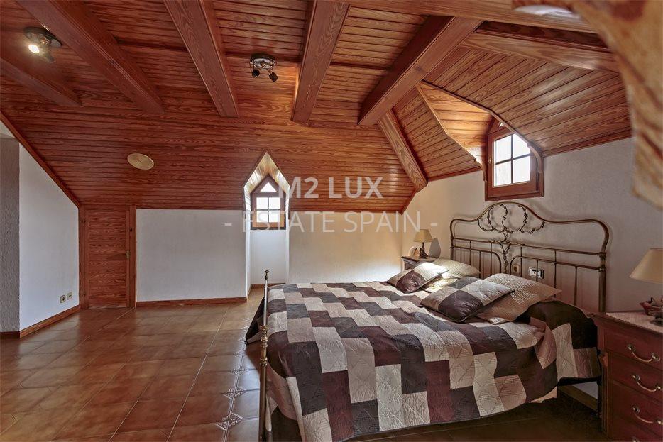 Усадьба в Сан-Фелиу-де-Гишольс 520 м2 №VL194245D65E  - Продажа - 49 large