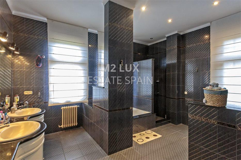 Усадьба в Сан-Фелиу-де-Гишольс 520 м2 №VL194245D65E  - Продажа - 35 large