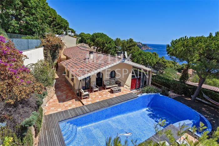 Дом в Сан-Фелиу-де-Гишольс 467 м2 №VL18815F299  - Продажа - 45 preview