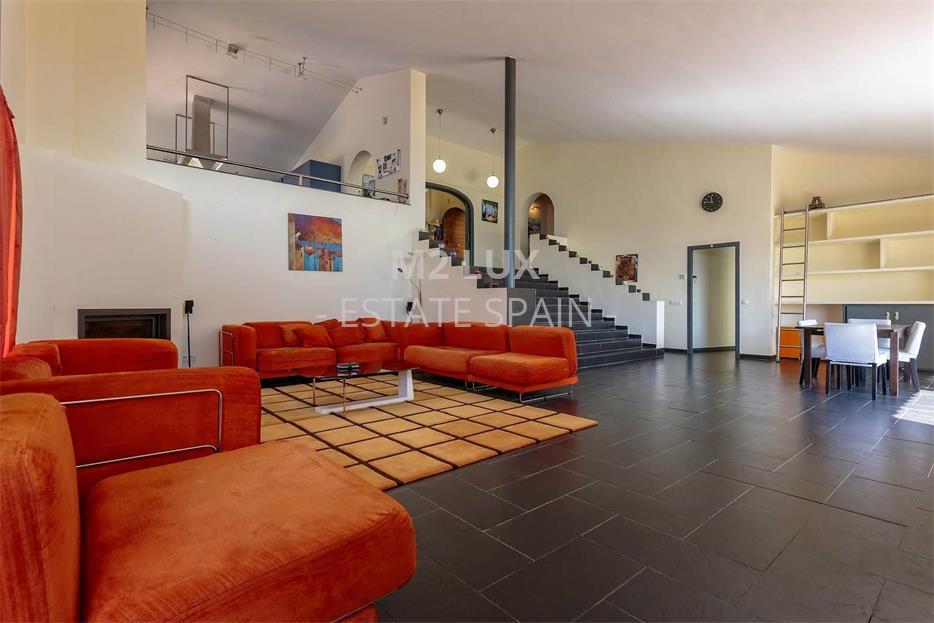 Дом в Сан-Фелиу-де-Гишольс 467 м2 №VL18815F299  - Продажа - 3 large