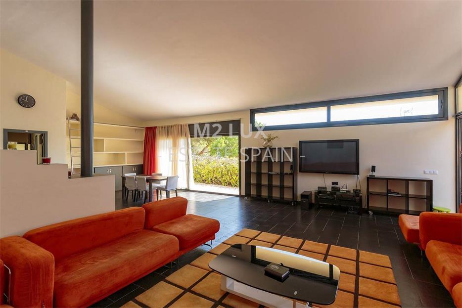 Дом в Сан-Фелиу-де-Гишольс 467 м2 №VL18815F299  - Продажа - 14 large