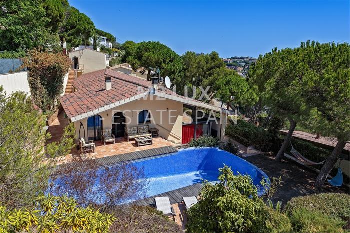 Дом в Сан-Фелиу-де-Гишольс 467 м2 №VL18815F299  - Продажа - 64 preview