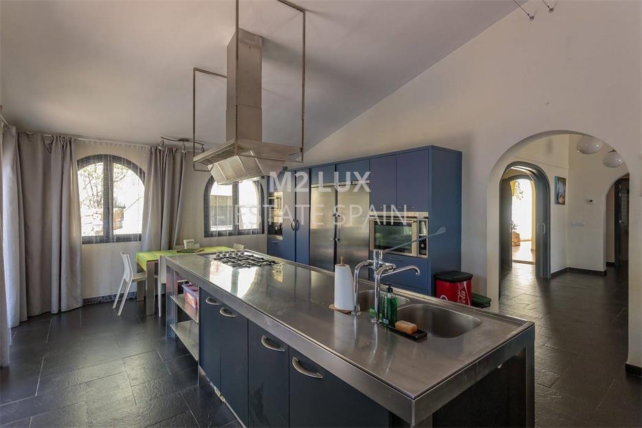 Дом в Сан-Фелиу-де-Гишольс 467 м2 №VL18815F299  - Продажа - 39 large