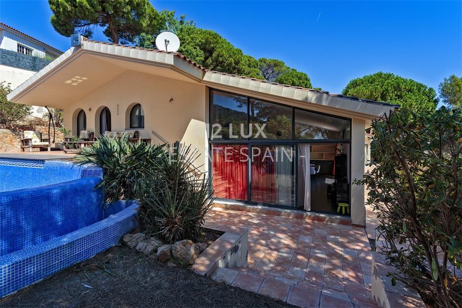 Дом в Сан-Фелиу-де-Гишольс 467 м2 №VL18815F299  - Продажа - 48 large