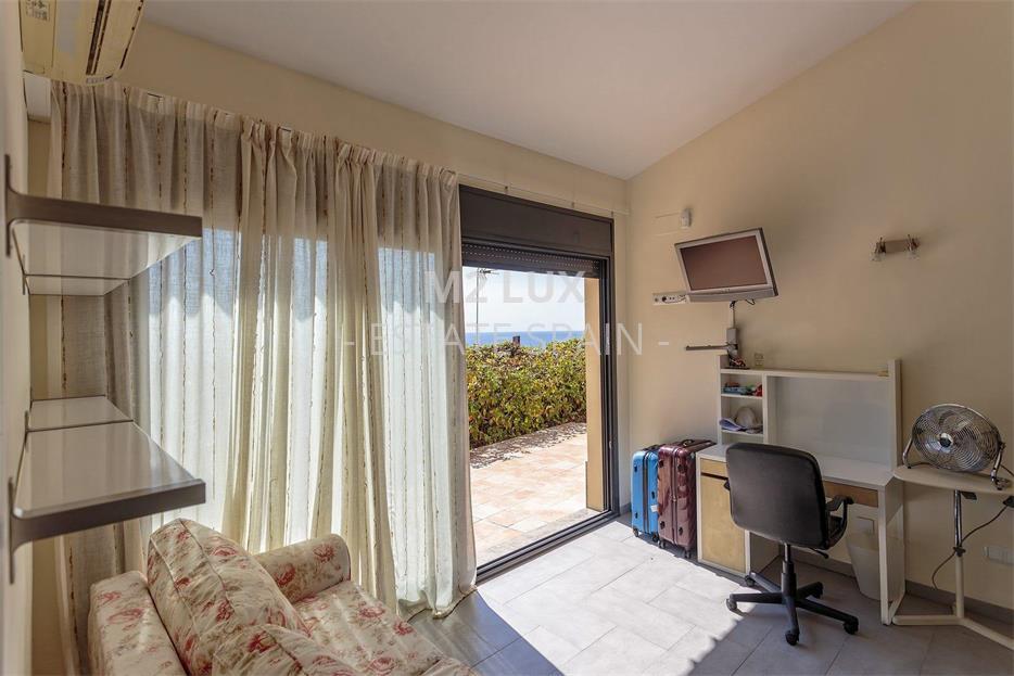 Дом в Сан-Фелиу-де-Гишольс 467 м2 №VL18815F299  - Продажа - 18 large