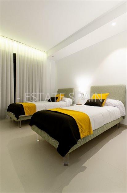 Вилла в Деэса-де-Кампоамор 196 м2 №VL26220CE4FE  - Продажа - 33 large