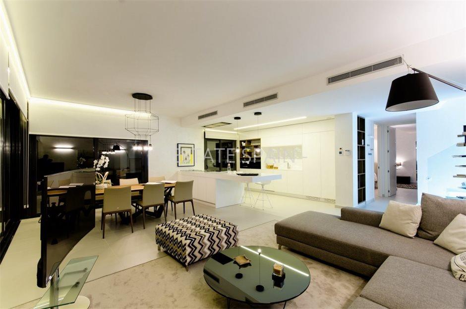 Вилла в Деэса-де-Кампоамор 196 м2 №VL26220CE4FE  - Продажа - 18 large