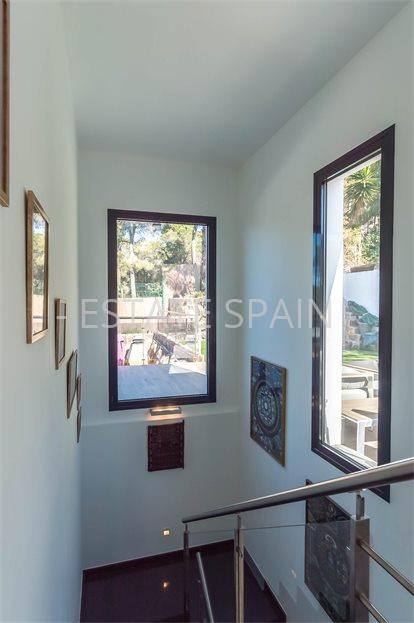 Особняк в Ллорет-де-Маре 372 м2 №VL23619C5671  - Продажа - 34 large