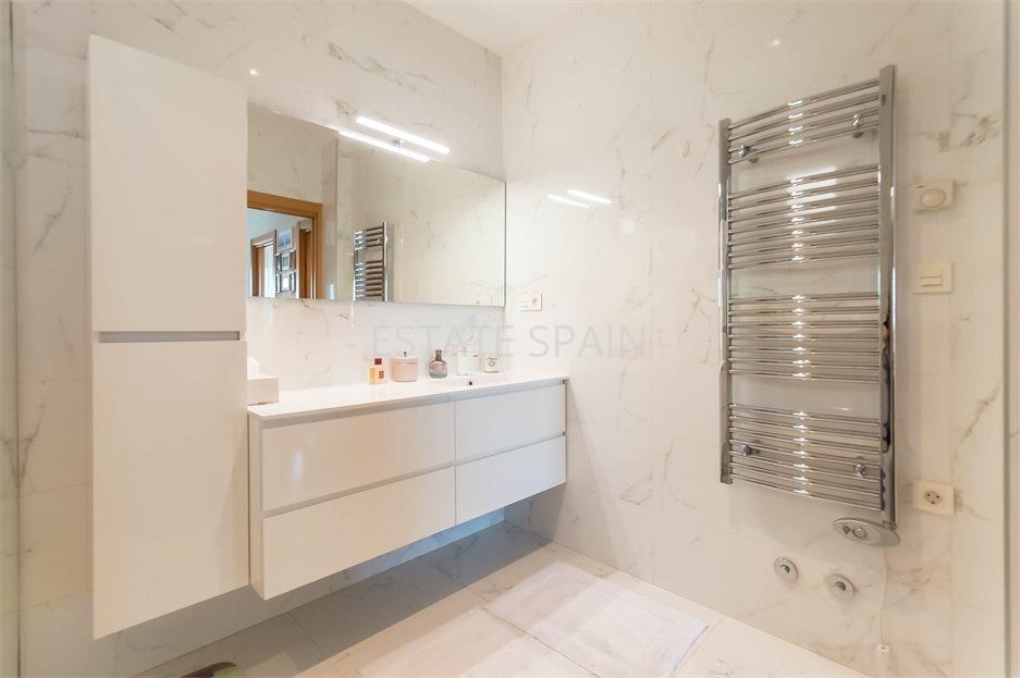 Особняк в Ллорет-де-Маре 372 м2 №VL23619C5671  - Продажа - 19 large