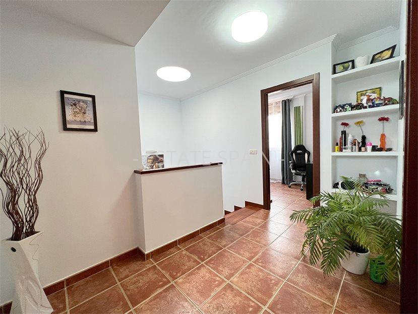 Таунхаус в Санта-Крус-де-Тенерифе 176 м2 №BL23111717D97  - Продажа - 18 large