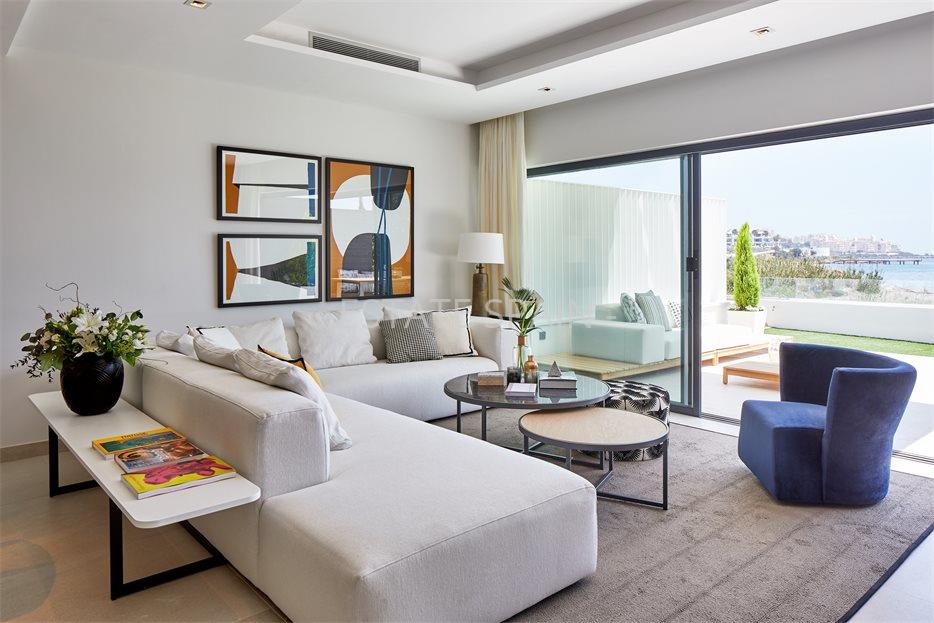 Таунхаус в Эстепоне 319 м2 №BL19498F7C9  - Продажа - 24 large